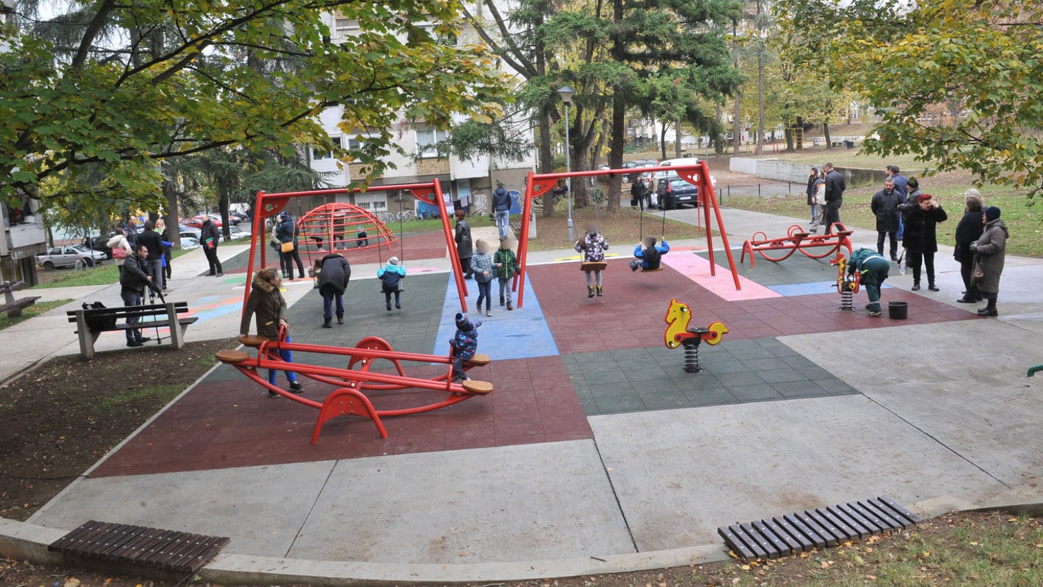 Obnovljeno dečje igralište u Rakovici 1