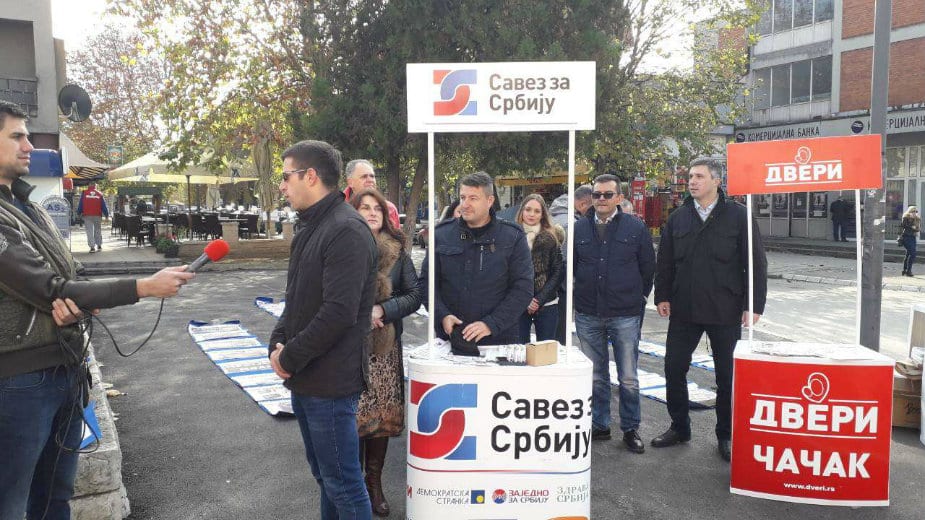 Insajder: SNS za kampanju izbora u Lučanima potrošila oko 10.000 evra, SZS oko 6.500 evra 1