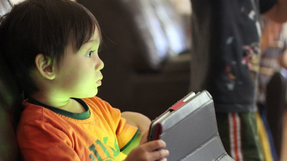 Sajber predatori vrebaju - Roditelji, povedite računa 1 Sajber predatori vrebaju - Roditelji, povedite računa 1