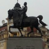 NS: Postavljen spomenik kralju Petru I Karađorđeviću 6