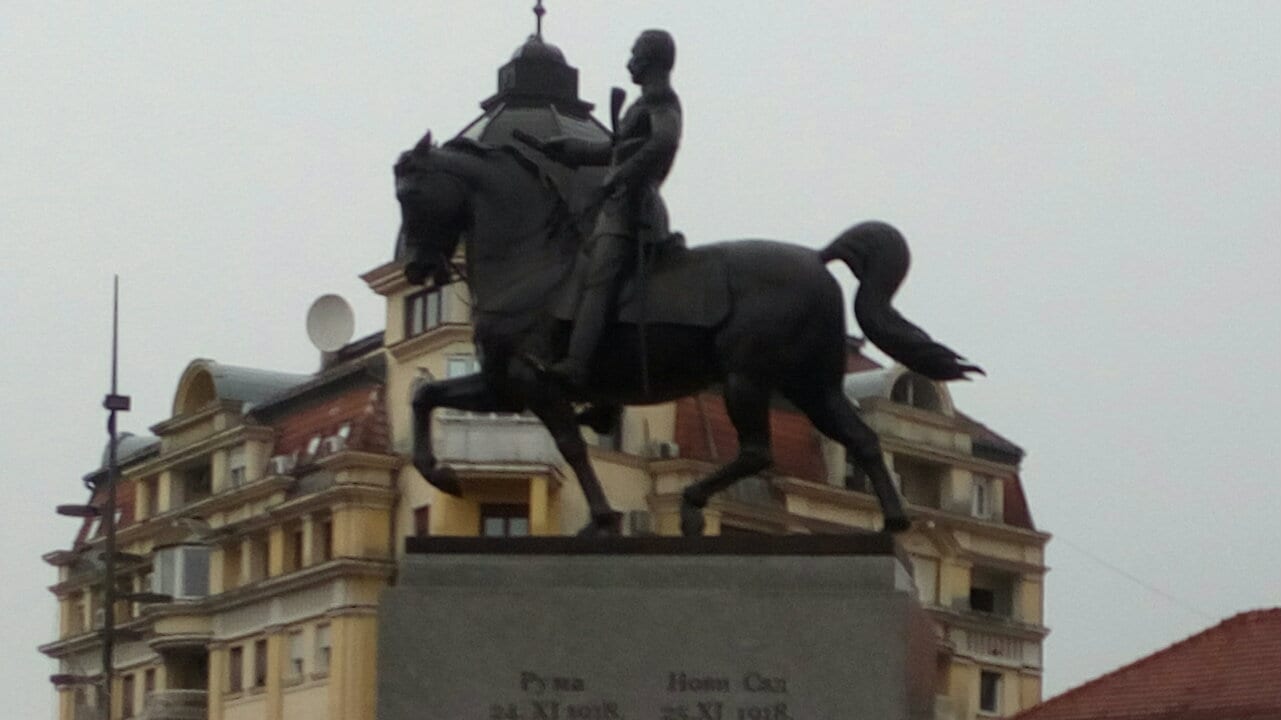 NS: Postavljen spomenik kralju Petru I Karađorđeviću 1