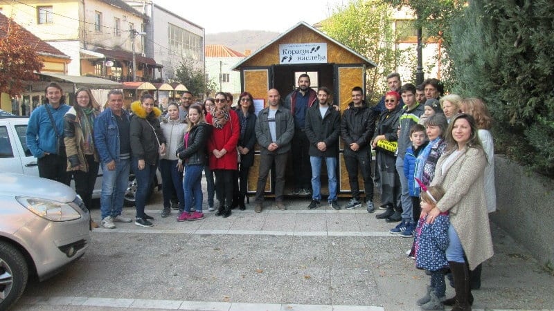 U Kučevu postavljena kućica za knjige 1