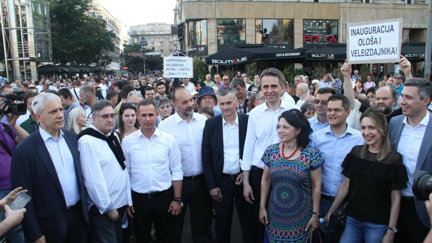 Opozicija: Vučićev međunarodni ugled ravan nuli 1