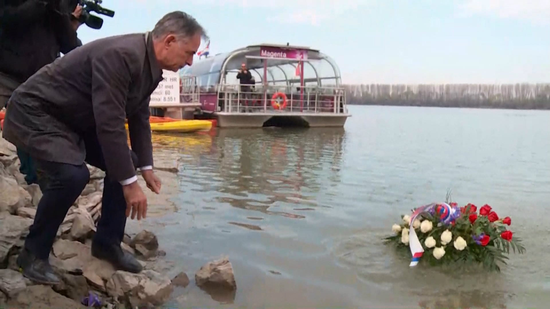 Pupovac odao počast vukovarskim žrtvama 1