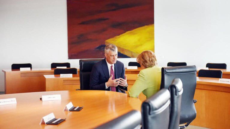 I Tači se sastao sa Merkel 1