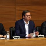 Vučić: Od sutra Žandarmerija i posebne jedinice policije u Šidu posle upada migranata u kuće 13