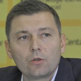 Država ignoriše napade na političke neistomišljenike 5