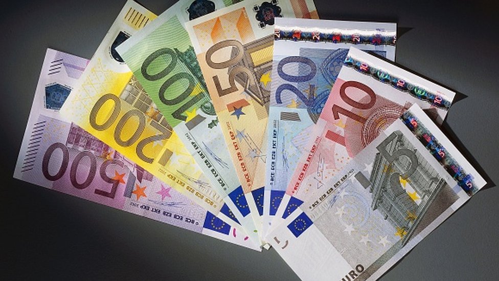 Borba protiv korupcije: Šta muči građane Srbije 4 novac