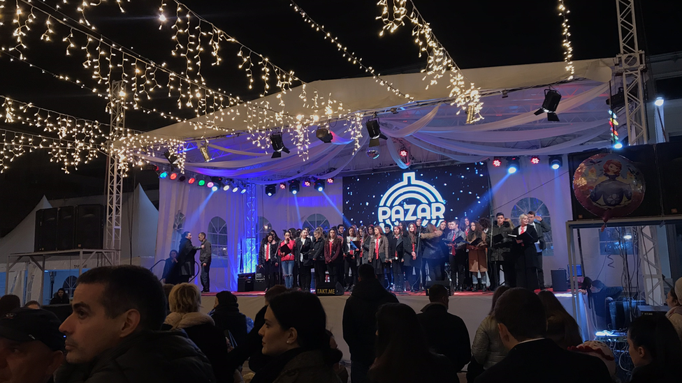 Okićena Podgorica: Prvi praznični „Pazar" 3 Podgorica, 20. decembar 2018.