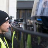 Policajcima na protestima Žutih prsluka nagrada od 300 evra 13