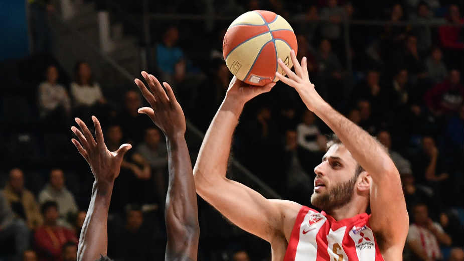 Zaboraviti prošlost, akcenat na tranziciji 1