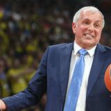 Navijači se "sećaju" Obradovića 9