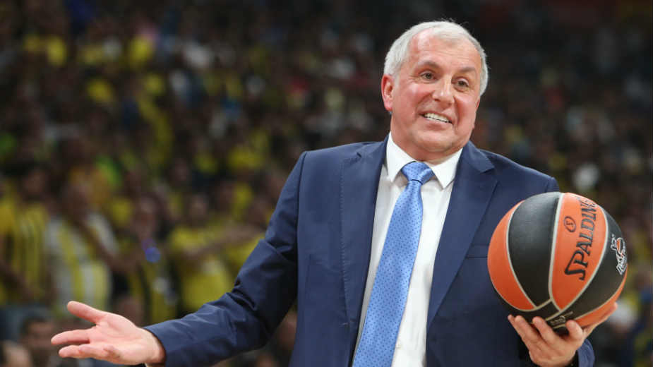 Navijači se "sećaju" Obradovića 1