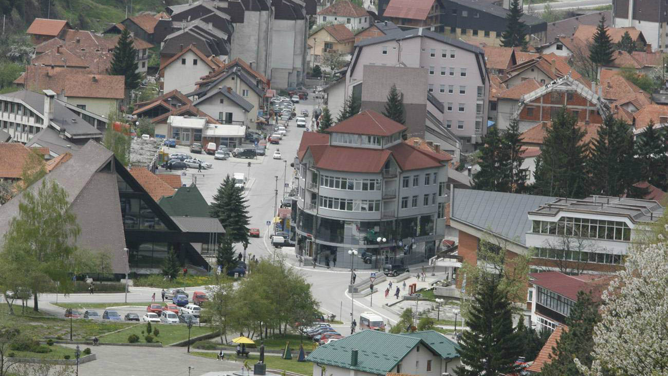 Na Zlataru rasprodati novogodišnji aranžmani 1 Na Zlataru rasprodati novogodišnji aranžmani 1