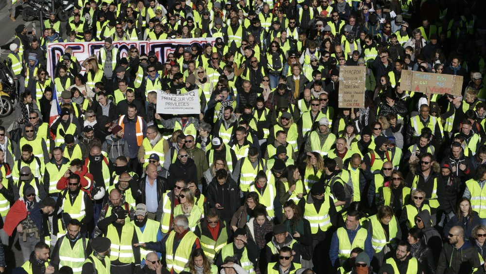 Francuski parlament usvojio hitne mere za rešavanje krize Žutih prsluka 1