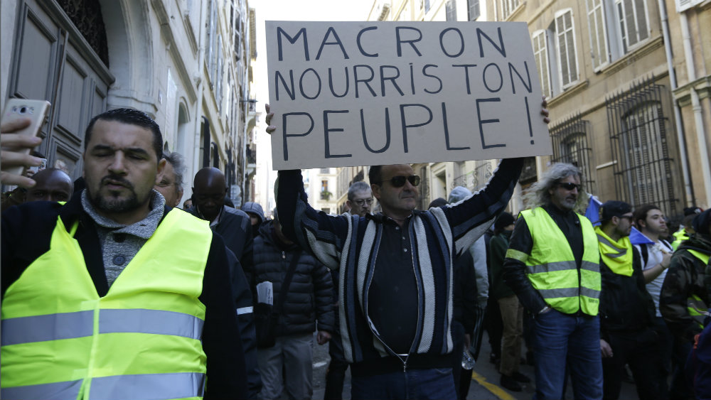 Anketa: Većina Francuza za prestanak protesta pokreta Žuti prsluci 1