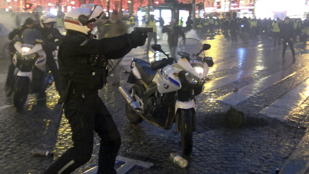 Francuski premijer za mir sa Žutim prslucima 1