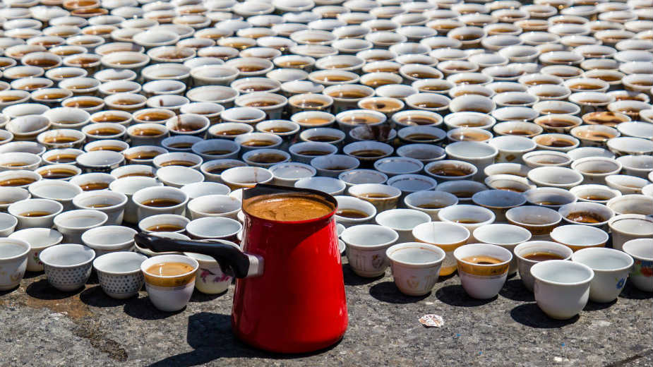 Fildžani kafe čekaju one kojih više nema 1