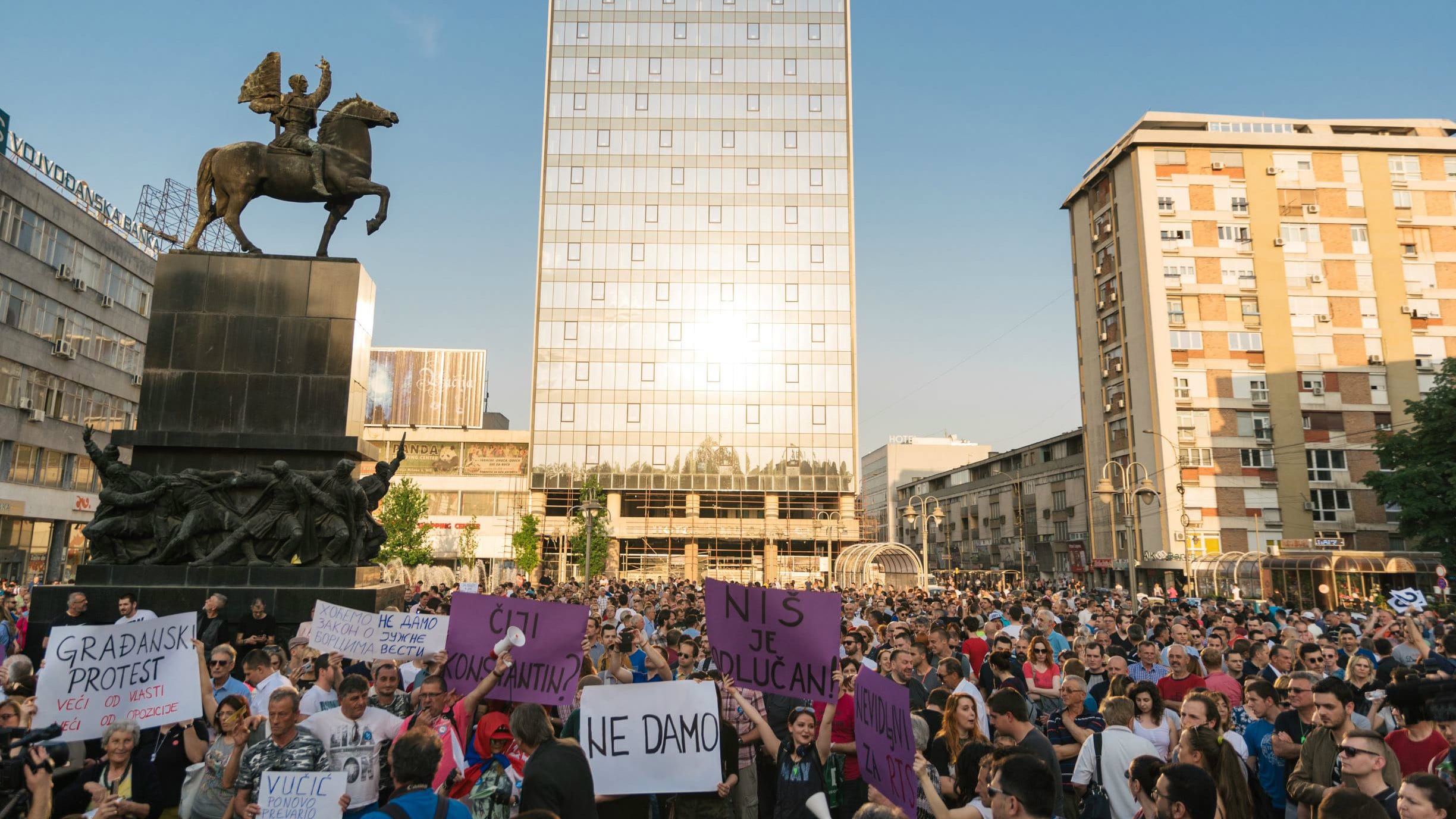 "Ne damo niški aerodrom": Da li je cilj Vlade da otera niskotarifne aviokompanije? 1
