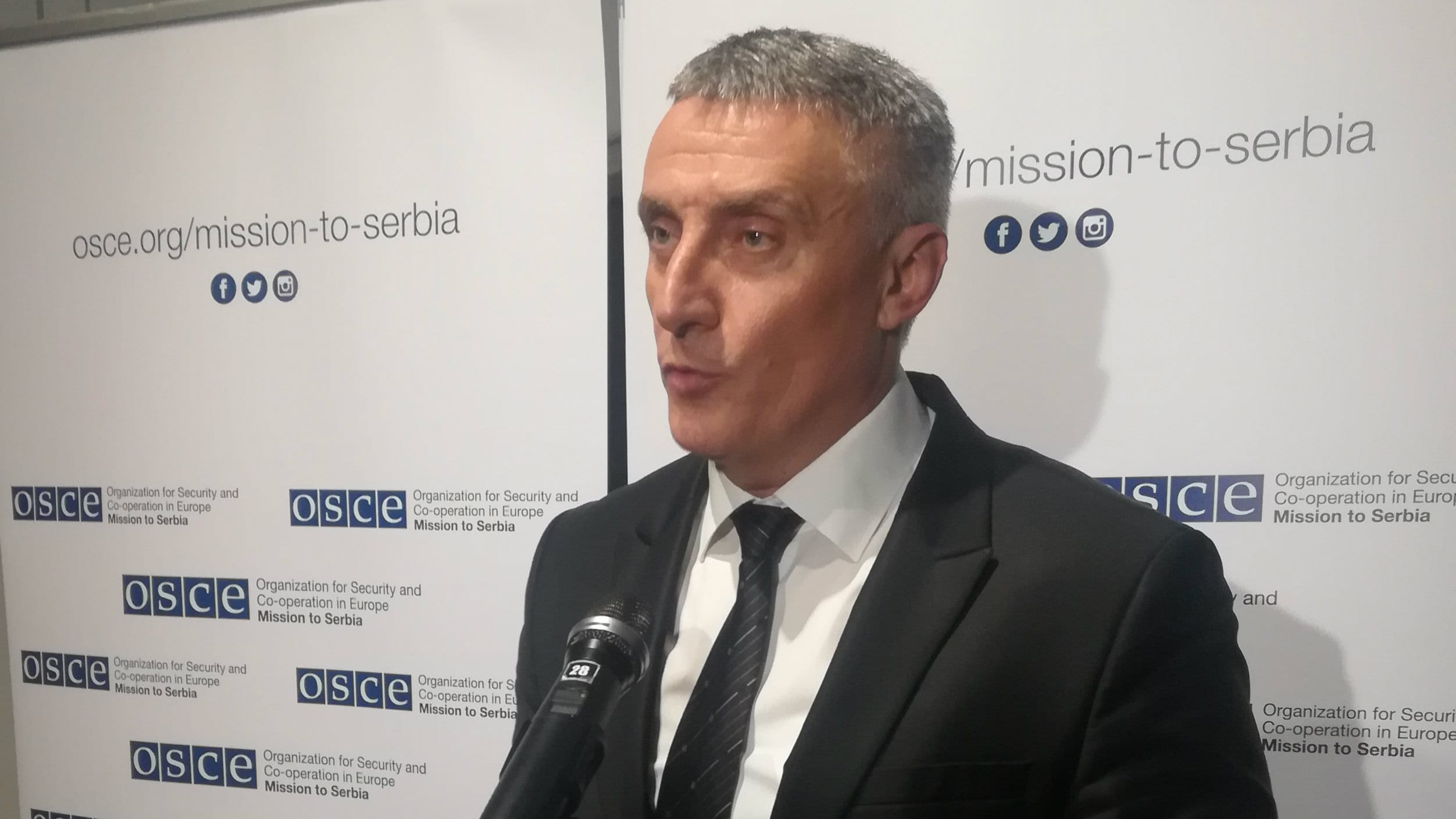 Alimpiću uručena nagrada OEBS-a "Ličnost godine" 1