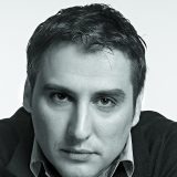 Urednik Nedeljnika će novac od nagrade uplatiti napadnutom kolegi iz Vrčina 8