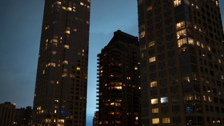 Eksplozija obasjala nebo iznad Njujorka i izazvala komentare o vanzemaljcima 1