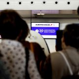 Redovi na francuskim aerodromima zbog usporenog rada policije iz protesta 13