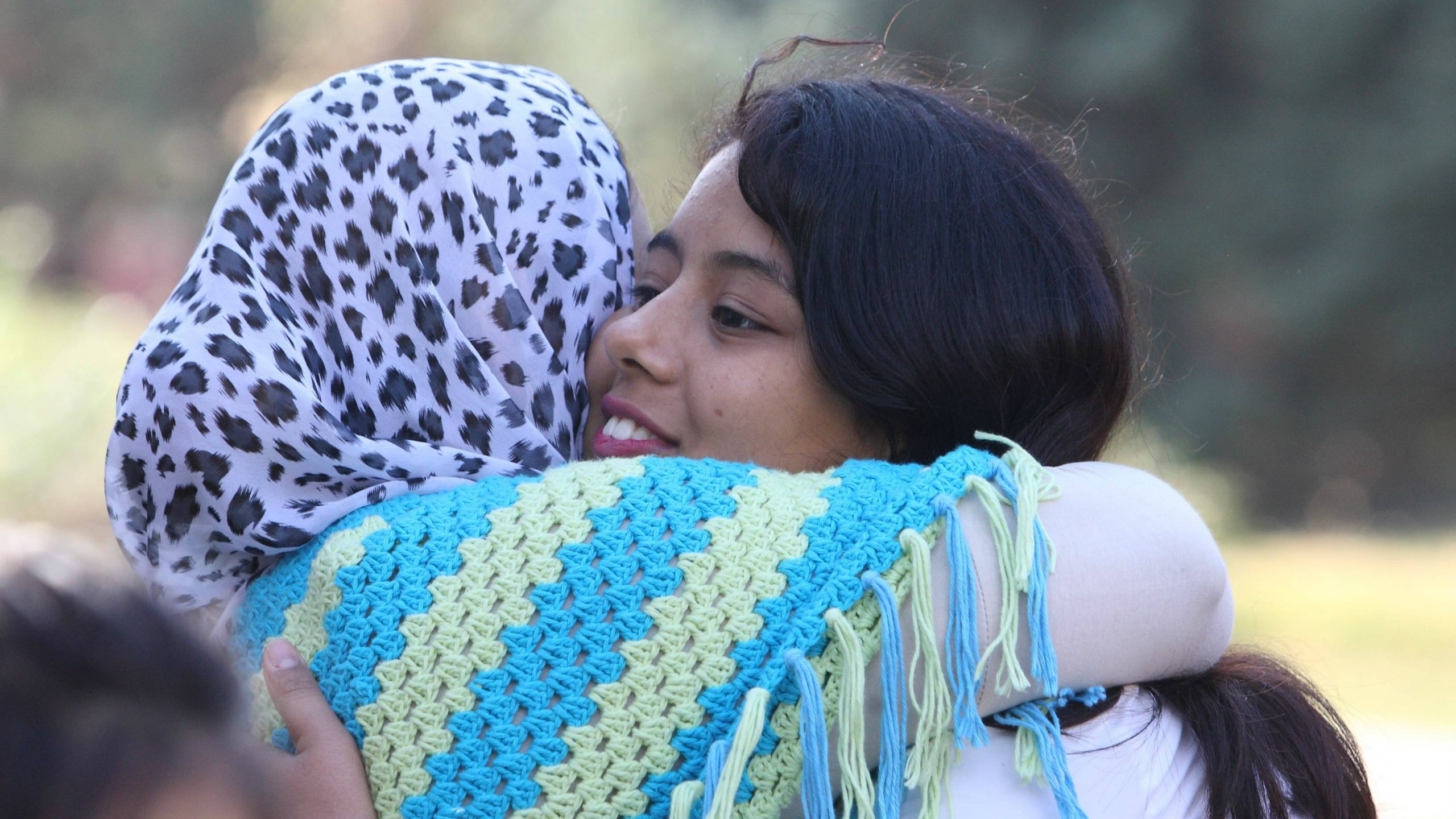 Otvoren humanitarni božićni Bazar rukotvorina žena izbeglica 1