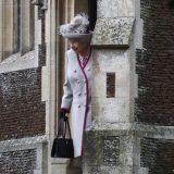 Britanska kraljica uputila tradicionalne božićne želje za mir i dobrobit 11