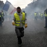 Francuska policija se priprema za moguće nerede u novogodišnjoj noći 10