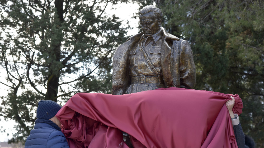 Podgorica na Dan oslobođenja otkrila spomenik i odala počast Titu 1