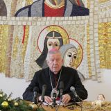 Hočevar: Da 2019. bude godina rađanja mira 2