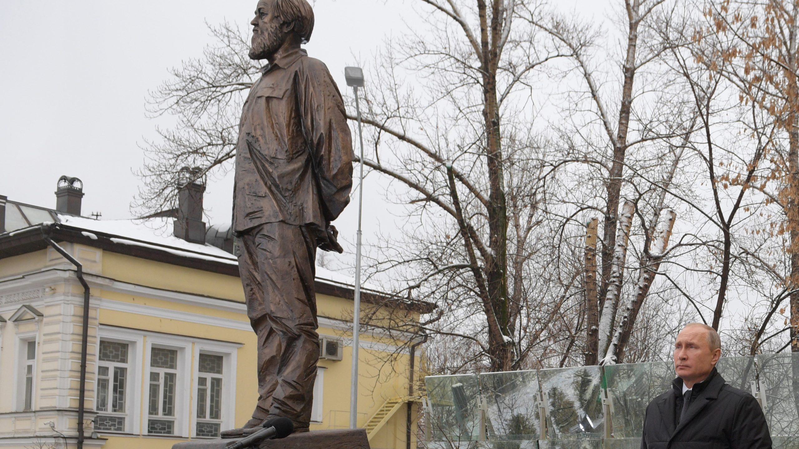 Putin otkrio spomenik Solženjicinu 1