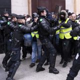 U Parizu uhapšeno 115 demonstranata 10