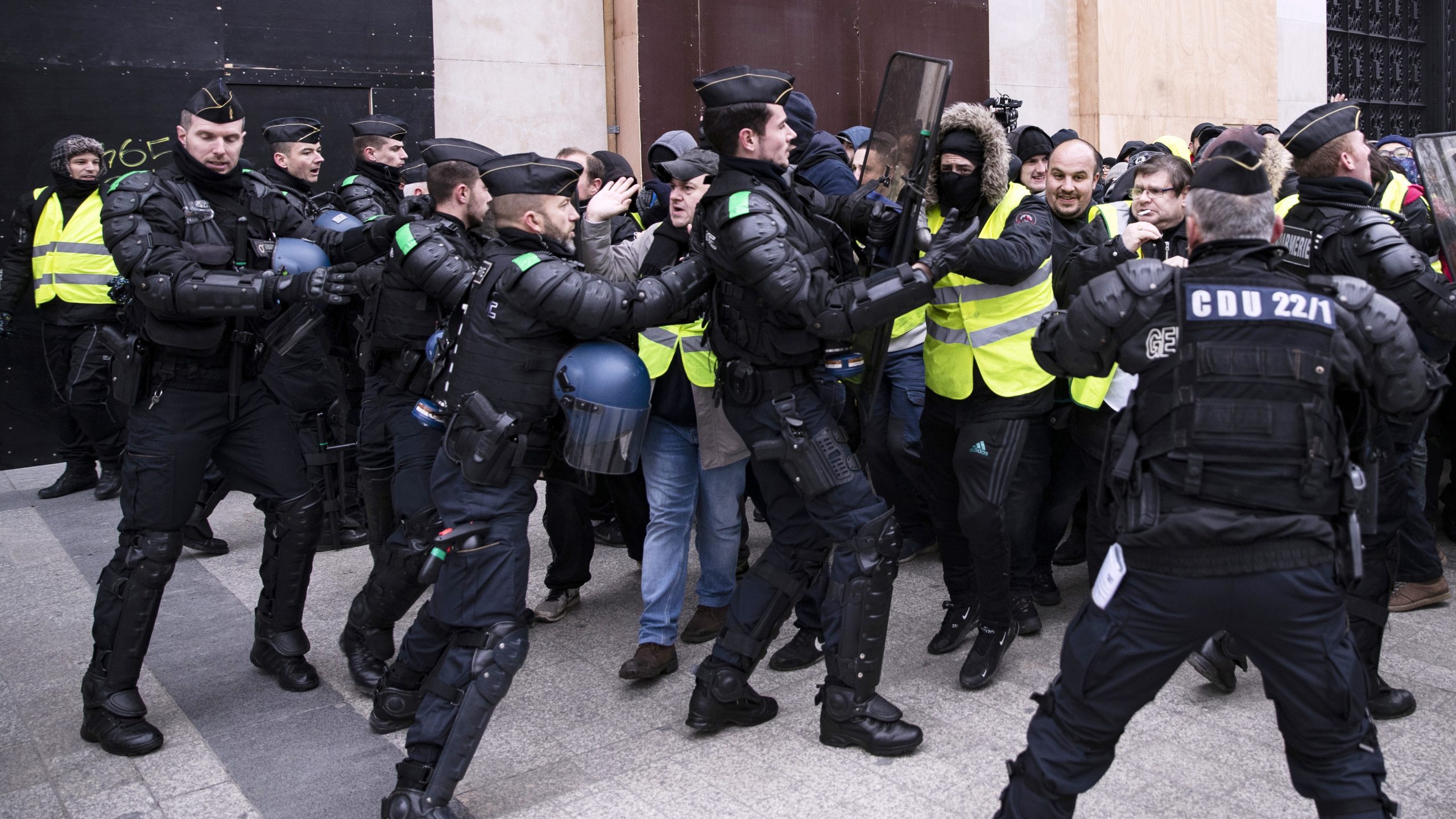 U Parizu uhapšeno 115 demonstranata 1