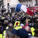 Francuski premijer razgovara danas s policajcima napadnutim na protestu 14