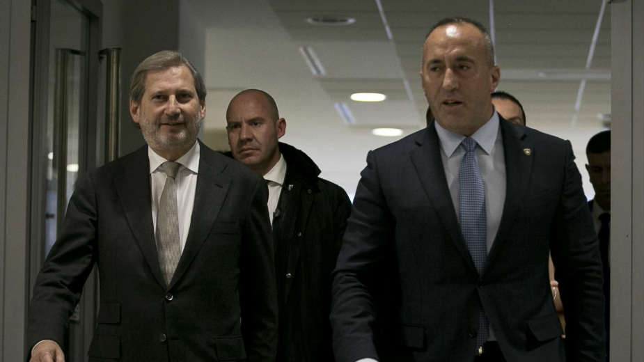 Sastali se Han i Haradinaj: Takse ostaju na snazi 1