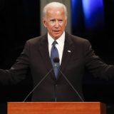 Bajden odbacuje optužbe za seksualni napad 10