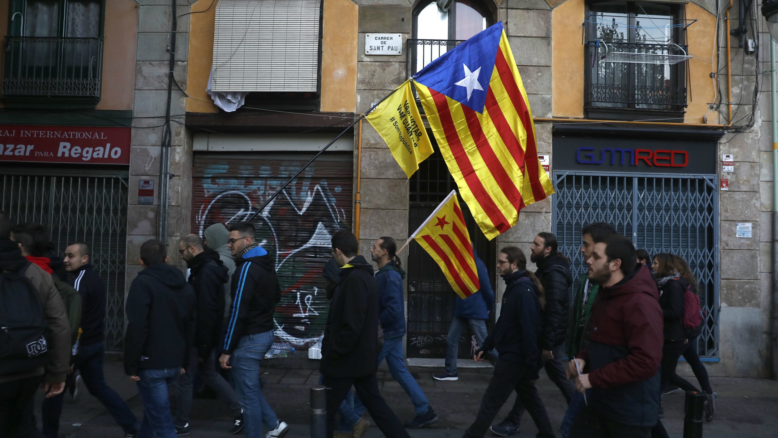 Katalonski demonstranti blokirali puteve zbog sednice španske vlade u Barseloni 1