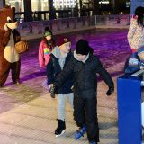 Otvoreno klizaliste “Ledeni park” na Trgu Nikole Pašića 5