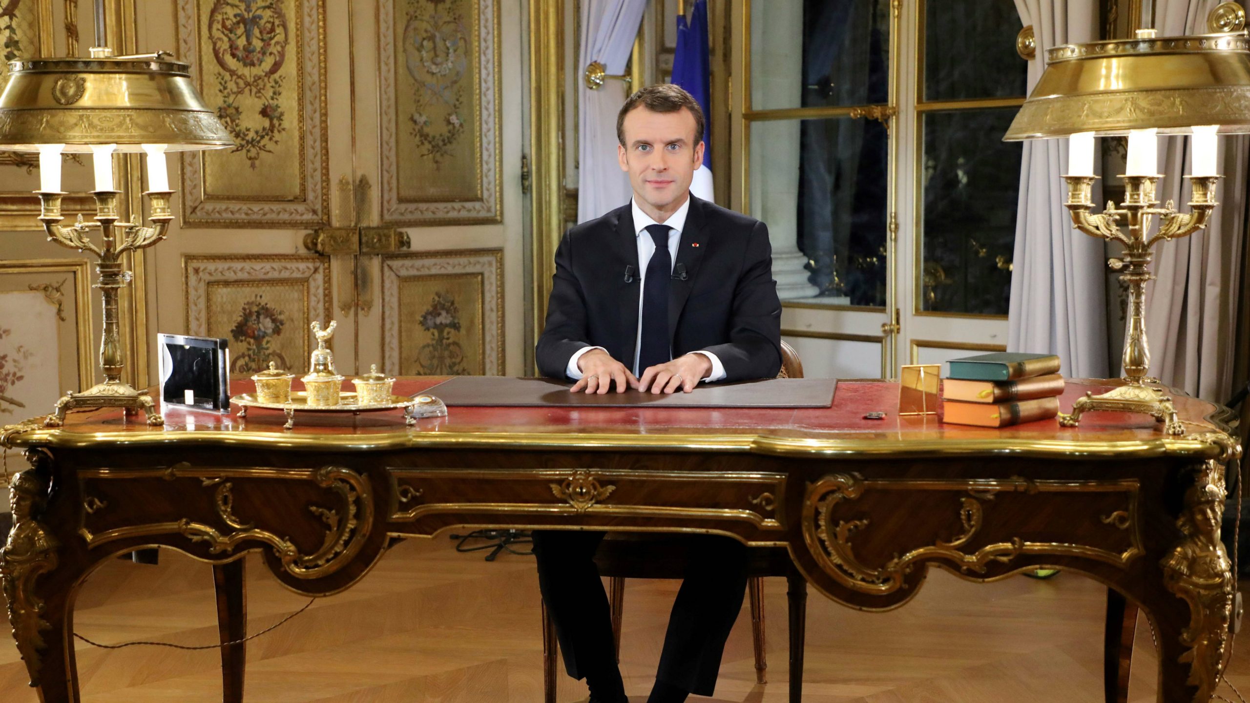 Makron u pismu Francuzima: Velika debata neće biti referendum 1