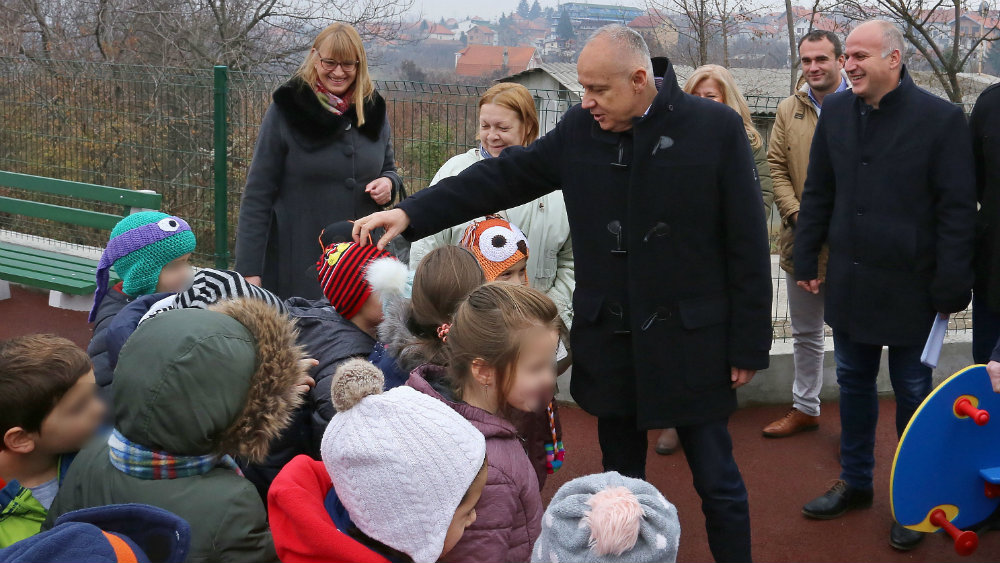 Uskoro nova dečija igrališta na pet opština u gradu 1