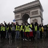 Na novim protestima u Parizu uhapšeno najmanje 107 osoba 15
