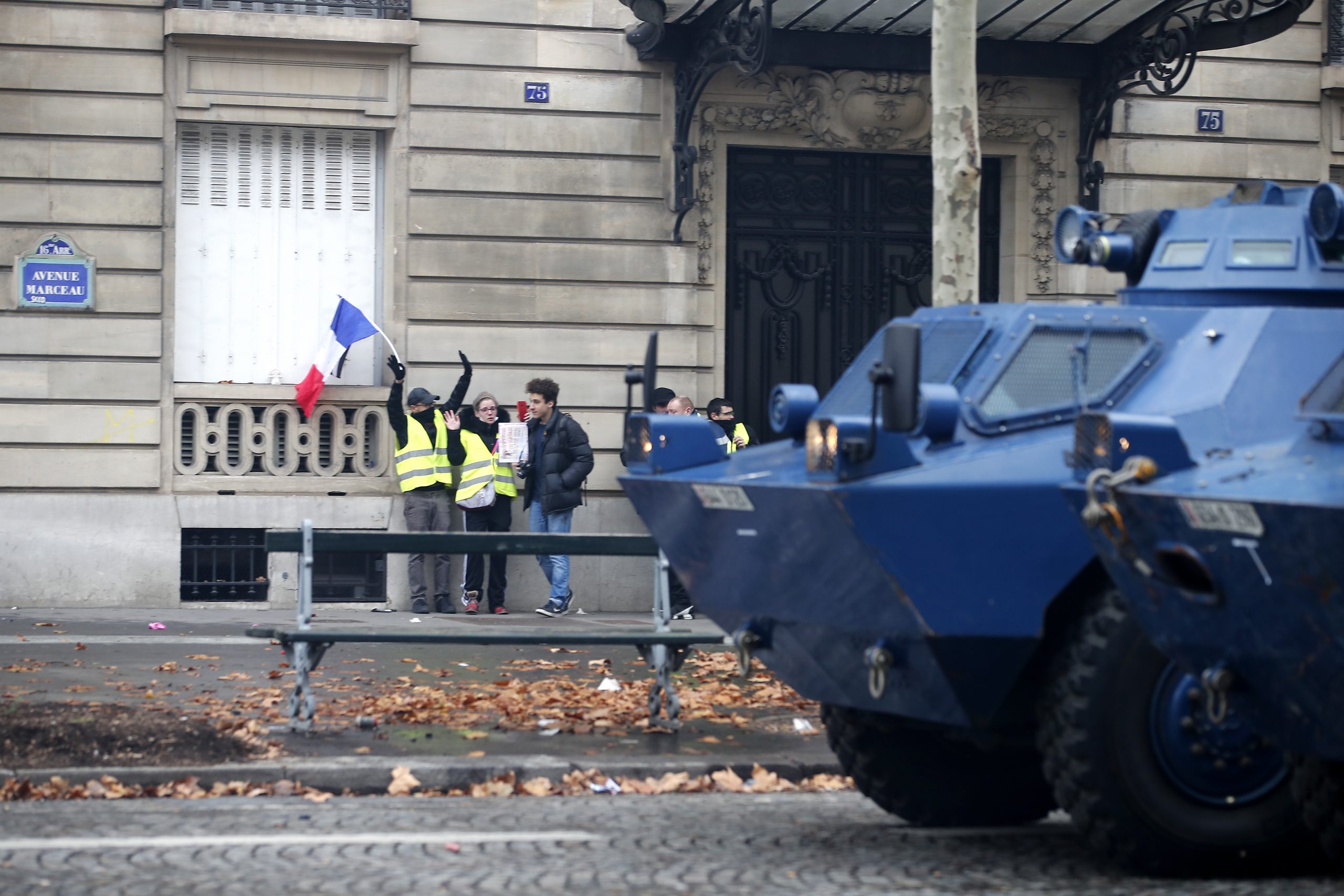 U Francuskoj od 17. novembra privedeno 4.500 ljudi na protestima 1