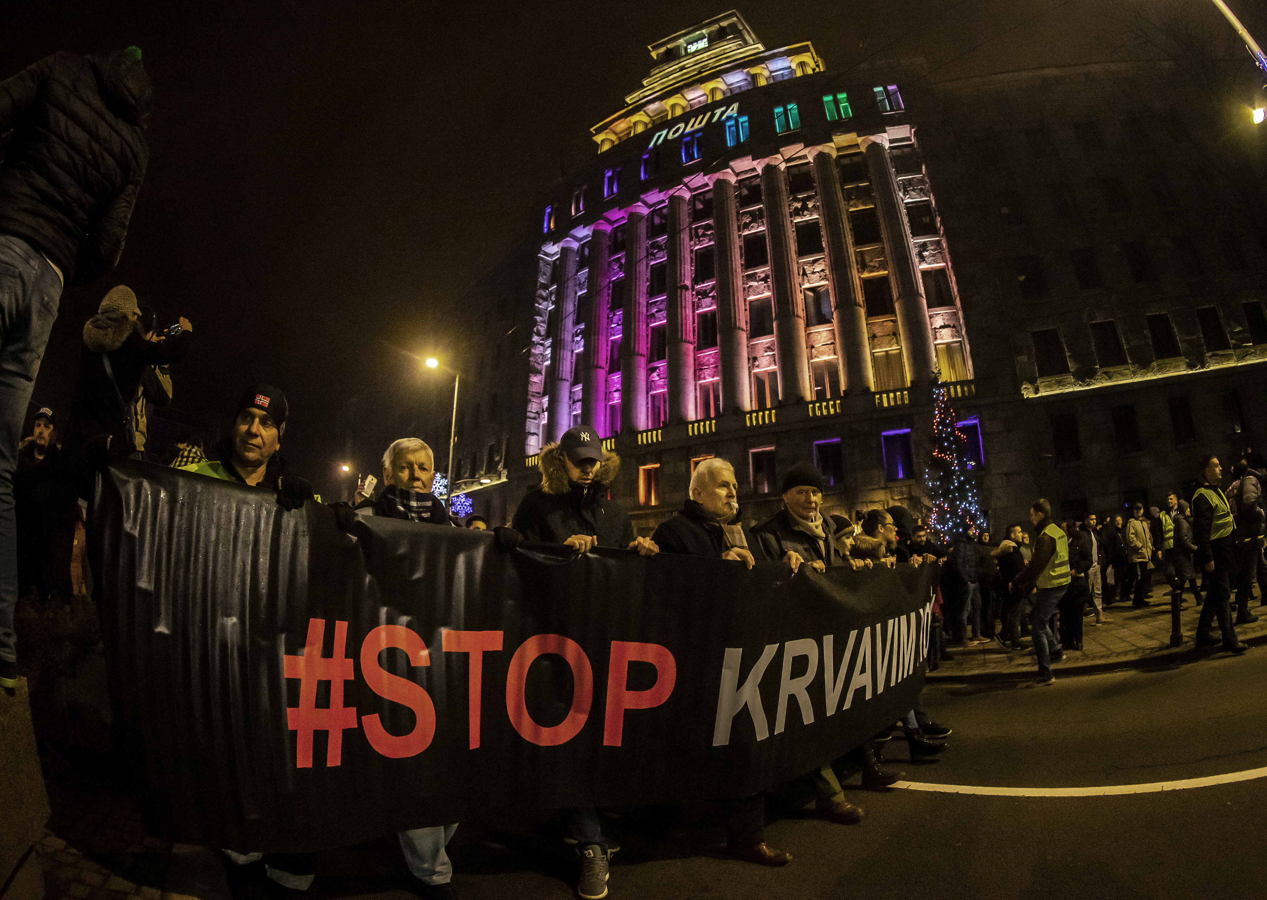 Nepodnošljiva lakoća vanrednih izbora u Srbiji 2