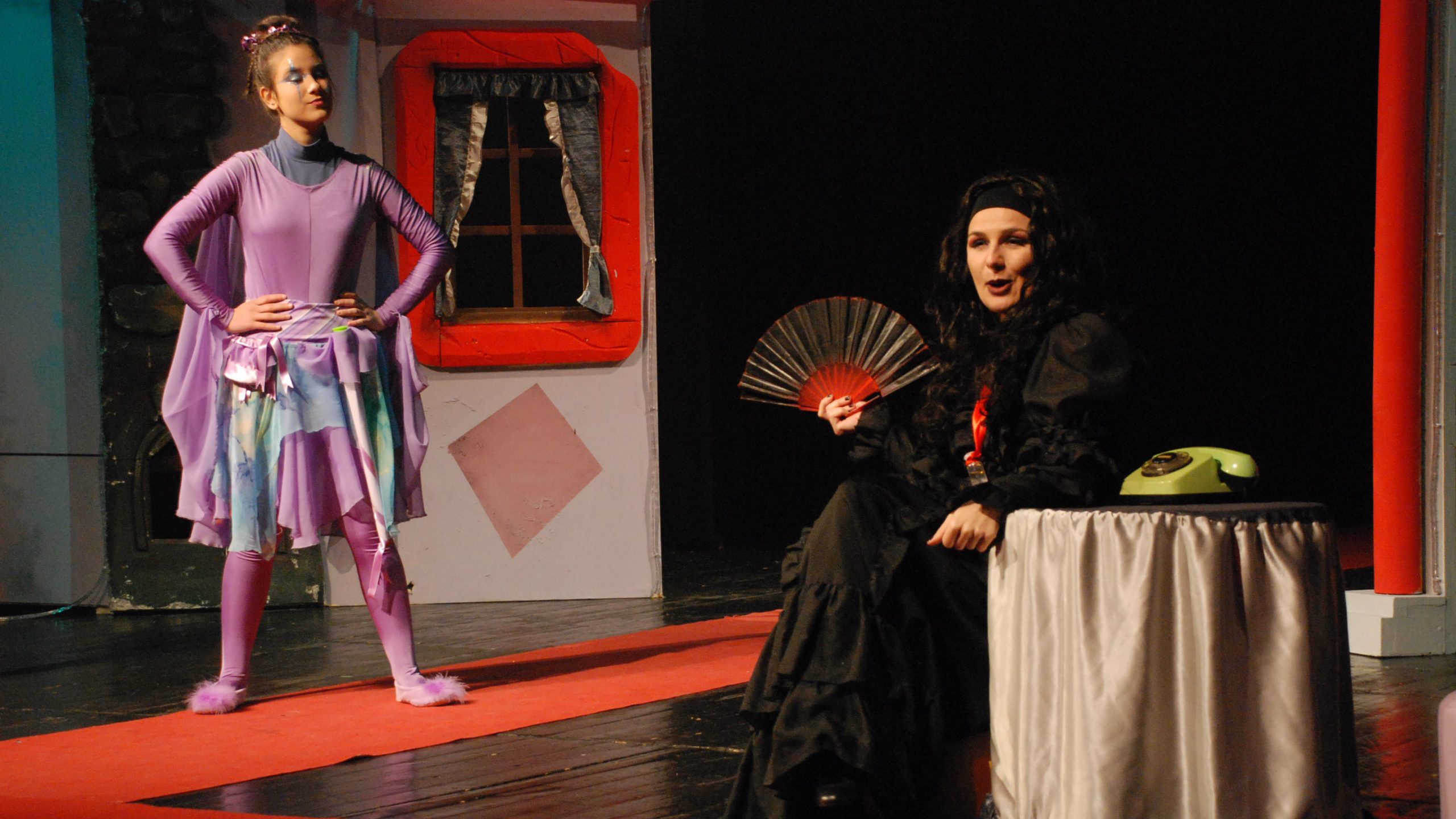 Dečija predstava “Novogodišnji slučaj čarobnice Lili” 1 Dečija predstava “Novogodišnji slučaj čarobnice Lili” 1