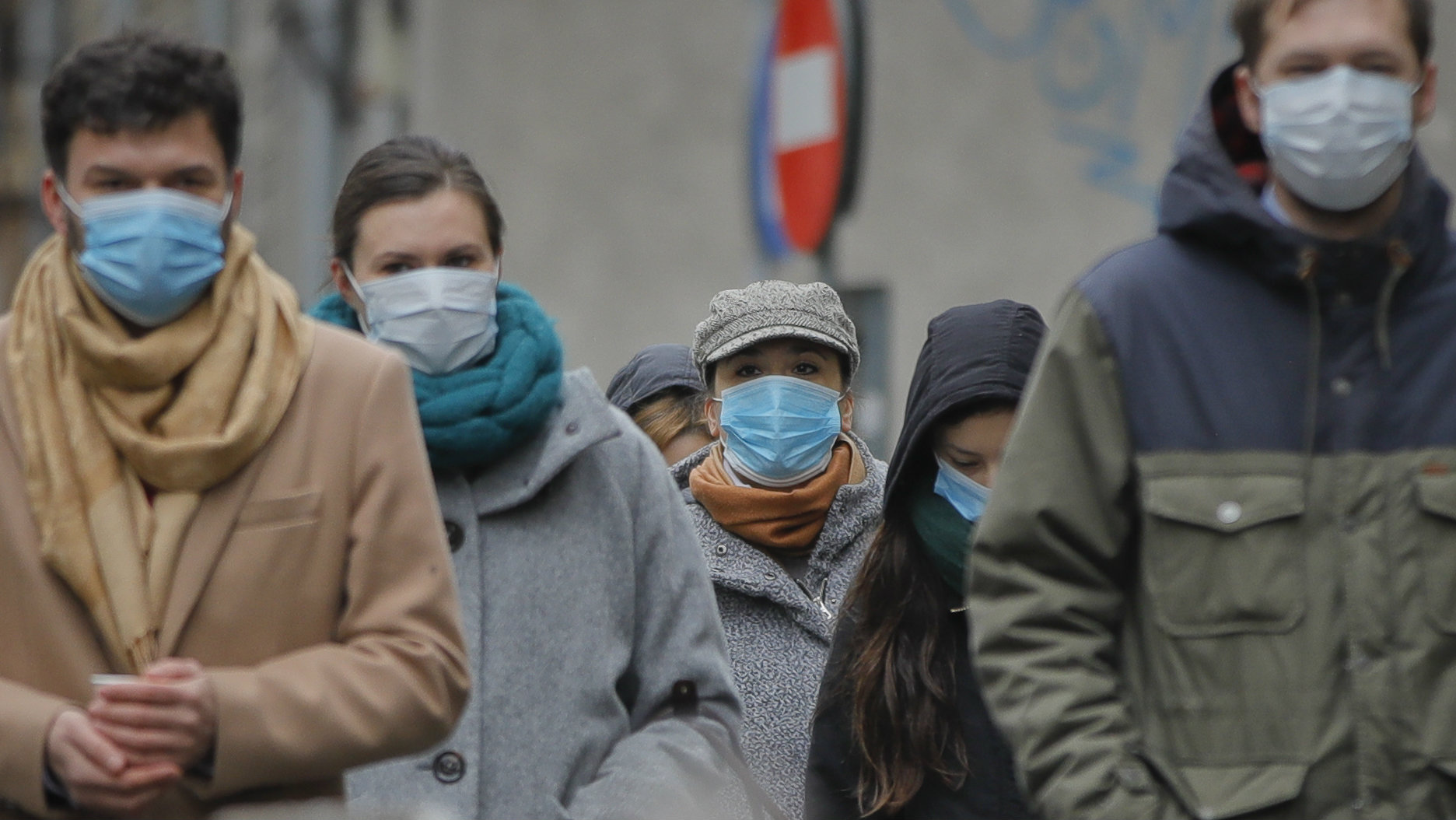 Rumuni protestuju protiv mera za suzbijanje korona virusa 1