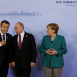 Putin crtao Merkelovoj i Makronu šeme o incidentu 4