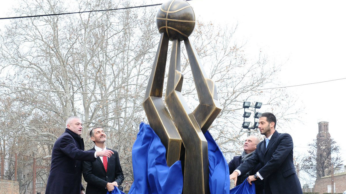 Otkriven Spomenik utemeljivačima srpske košarke na Kalemegdanu 1