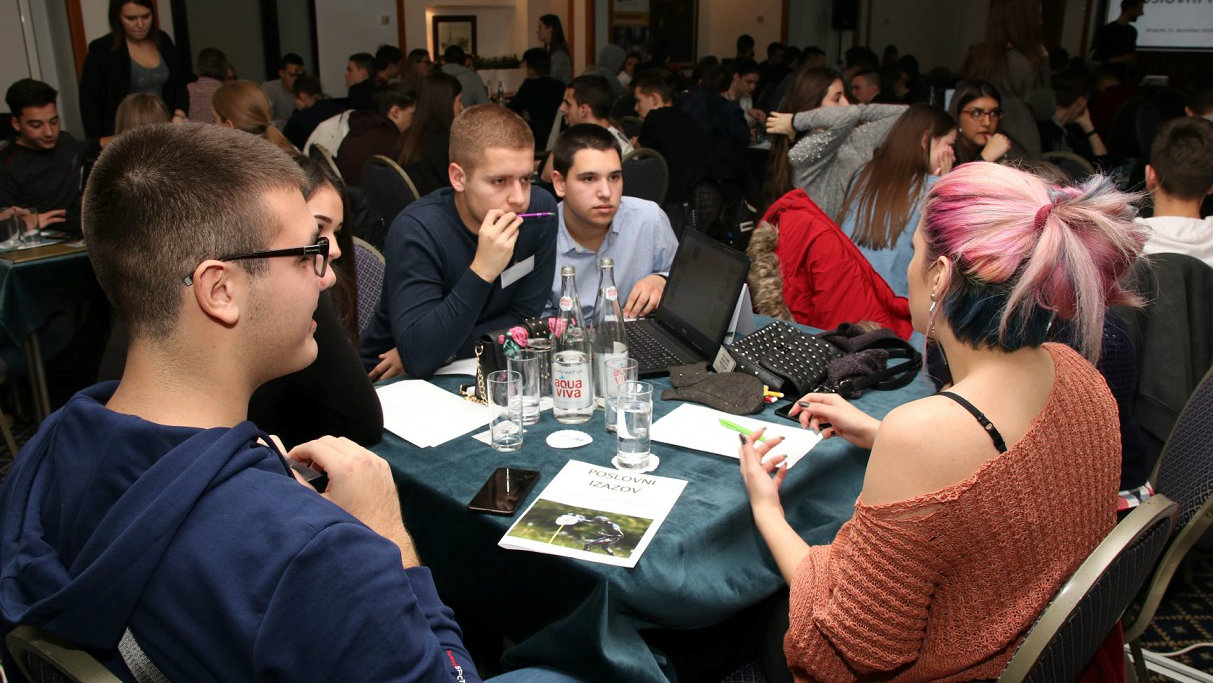 Beogradski srednjoškolci osmislili biljne sprejeve 1